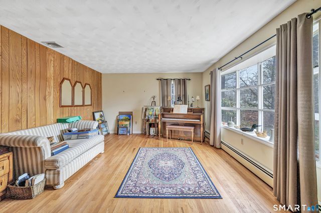 922 Baldwin Road, Woodbridge, CT 06525