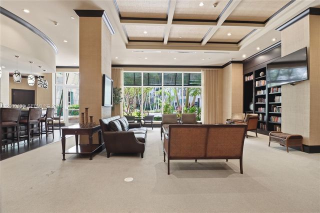 510 NW 84th Ave 335, Plantation, FL 33324