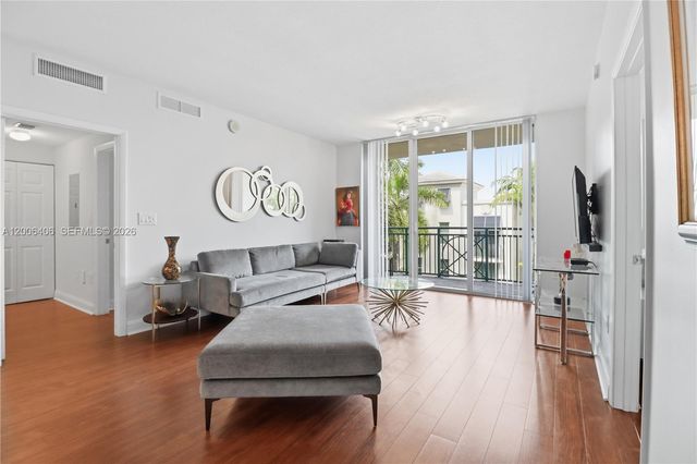 510 NW 84th Ave 335, Plantation, FL 33324