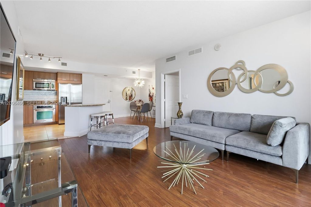 510 NW 84th Ave 335, Plantation, FL 33324