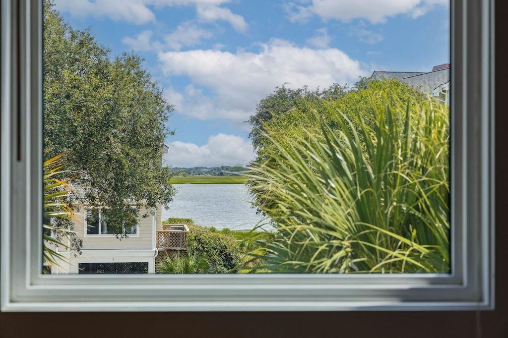 1551 Ben Sawyer Boulevard 5-J, Mount Pleasant, SC 29464