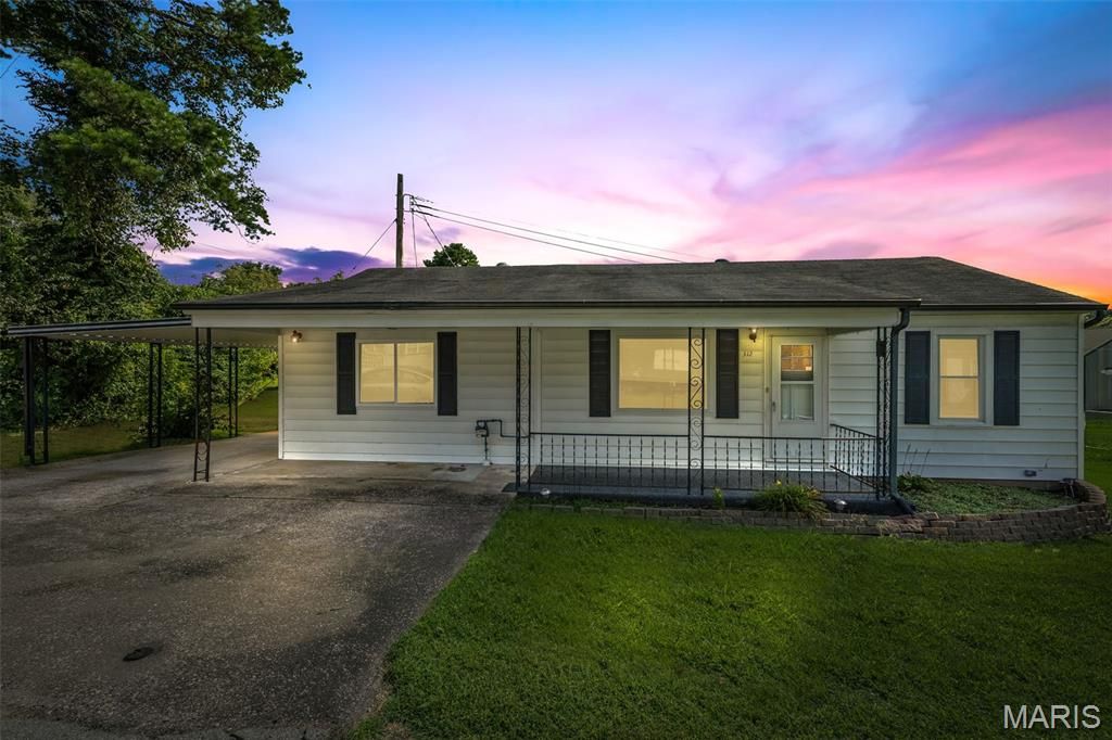 312 Oak Lane, De Soto, MO 63020