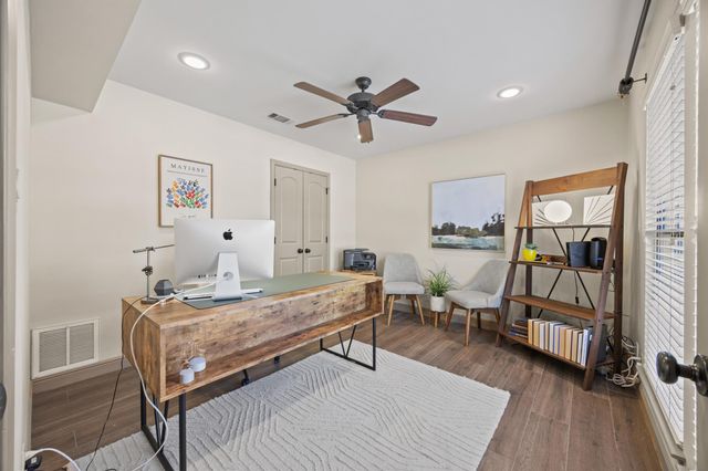 106 Acapulco CT, Lakeway, TX 78734