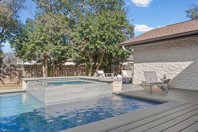 106 Acapulco CT, Lakeway, TX 78734