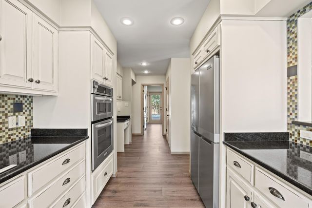 106 Acapulco CT, Lakeway, TX 78734