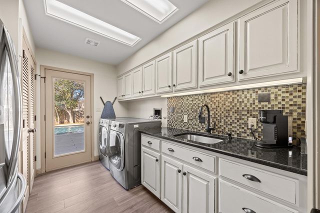 106 Acapulco CT, Lakeway, TX 78734