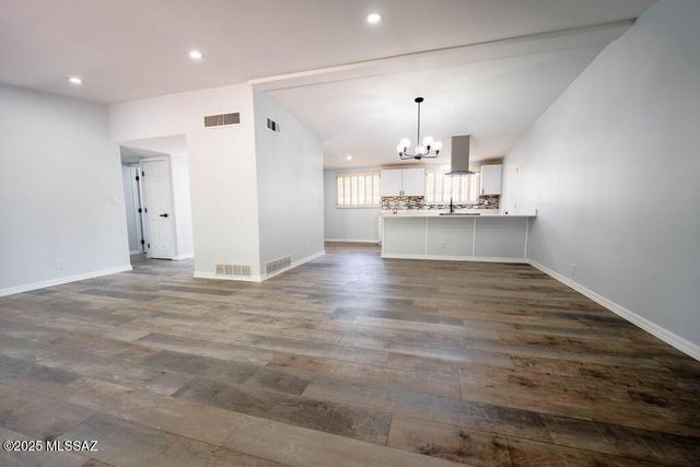 5221 E Hawthorne Place, Tucson, AZ 85711