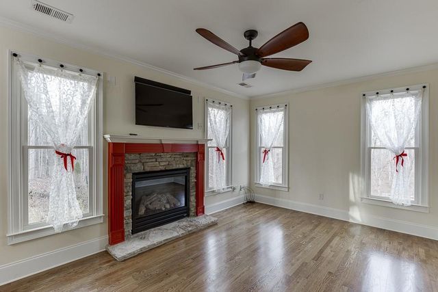 1360 Ashbury Park Drive, Hoschton, GA 30548