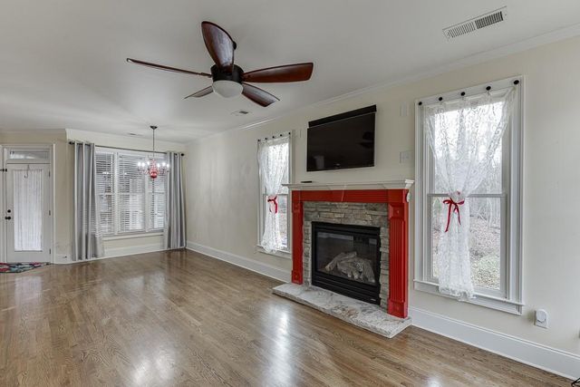 1360 Ashbury Park Drive, Hoschton, GA 30548