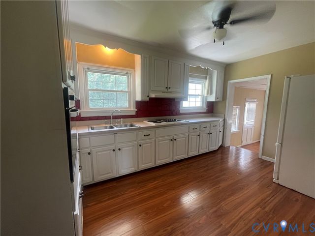 10105 Family Ln, Chesterfield, VA 23832