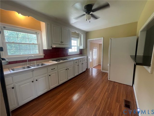 10105 Family Ln, Chesterfield, VA 23832