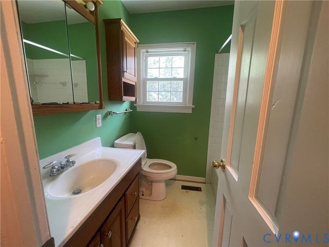 10105 Family Ln, Chesterfield, VA 23832
