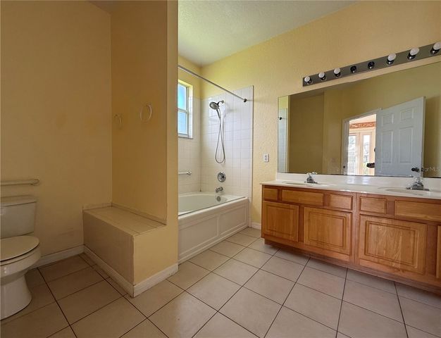 158 MAGIC LANDINGS BOULEVARD, Kissimmee, FL 34744