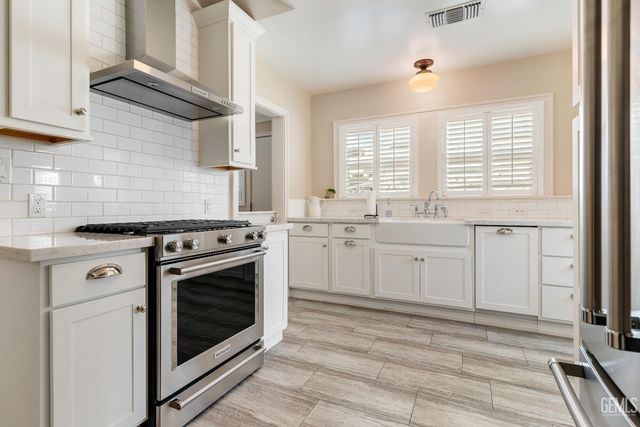 2714 Sunset Avenue, Bakersfield, CA 93304