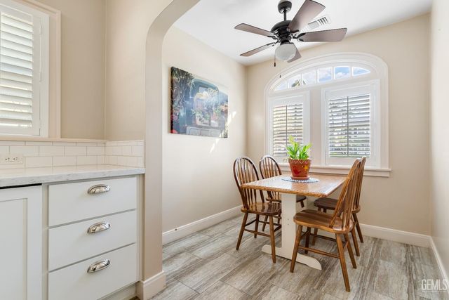 2714 Sunset Avenue, Bakersfield, CA 93304