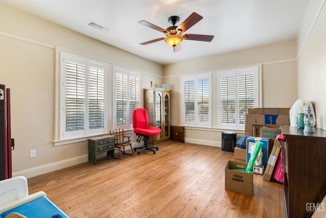 2714 Sunset Avenue, Bakersfield, CA 93304