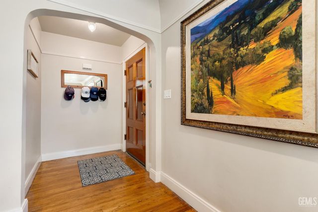 2714 Sunset Avenue, Bakersfield, CA 93304