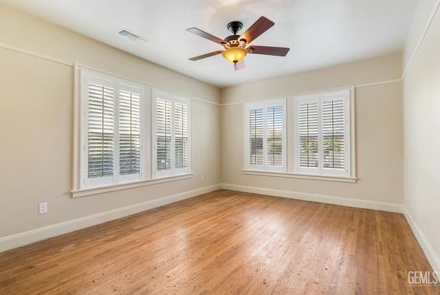 2714 Sunset Avenue, Bakersfield, CA 93304