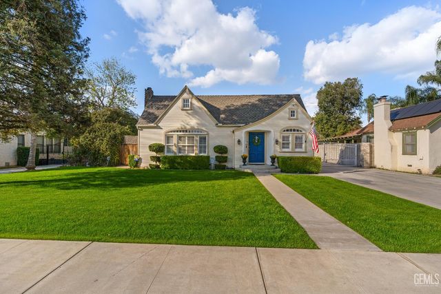 2714 Sunset Avenue, Bakersfield, CA 93304