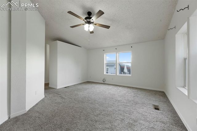 4006 Gray Fox Heights, Colorado Springs, CO 80922