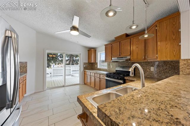 4006 Gray Fox Heights, Colorado Springs, CO 80922