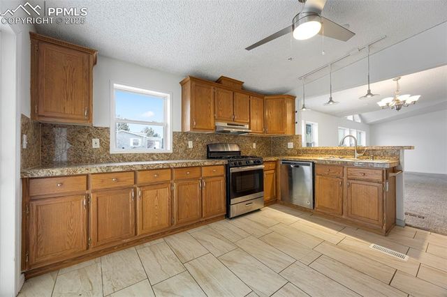 4006 Gray Fox Heights, Colorado Springs, CO 80922