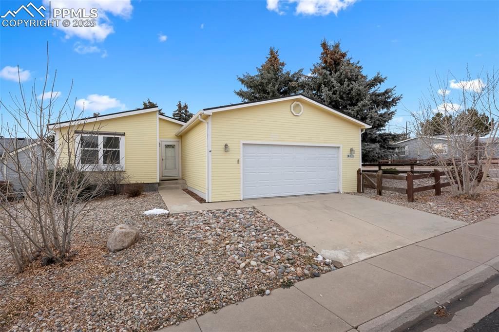 4006 Gray Fox Heights, Colorado Springs, CO 80922