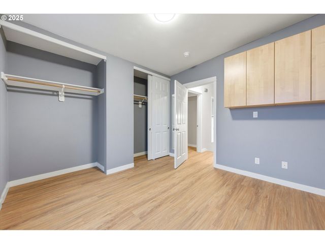 6220 Sw CAPITOL Hwy 8, Portland, OR 97239