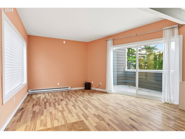 6220 Sw CAPITOL Hwy 8, Portland, OR 97239