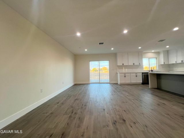 9737 East Avenue Q-4, Littlerock, CA 93543