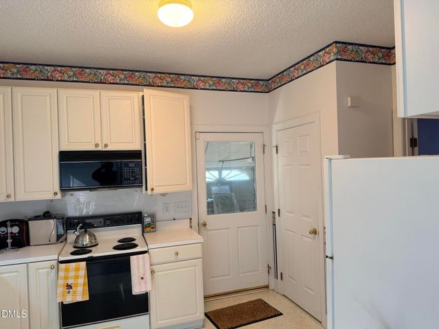 2037 Pine Bark Lane, Clayton, NC 27520