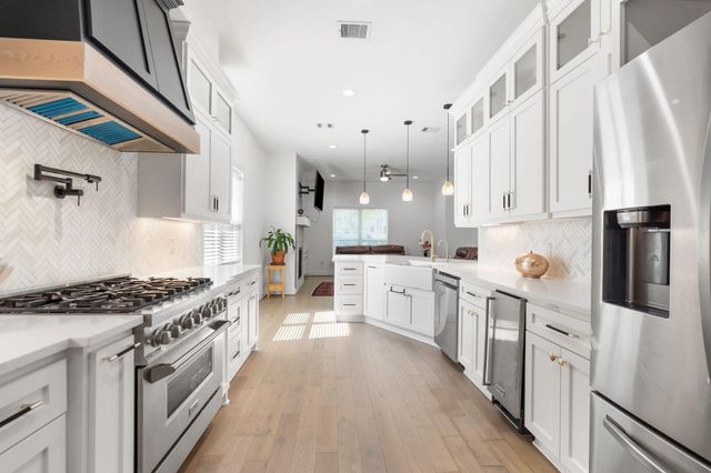 8617 Kari Court, Jersey Village, TX 77040