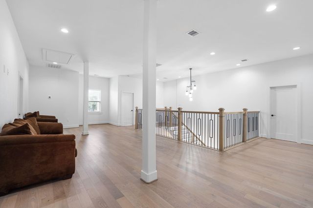 8617 Kari Court, Jersey Village, TX 77040