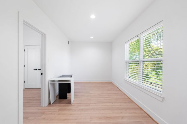 8617 Kari Court, Jersey Village, TX 77040