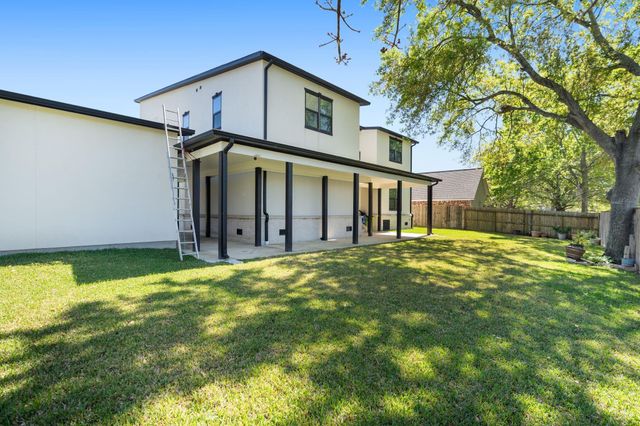 8617 Kari Court, Jersey Village, TX 77040
