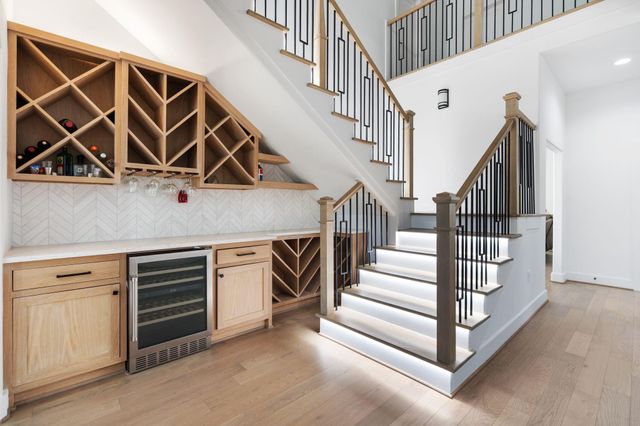 8617 Kari Court, Jersey Village, TX 77040