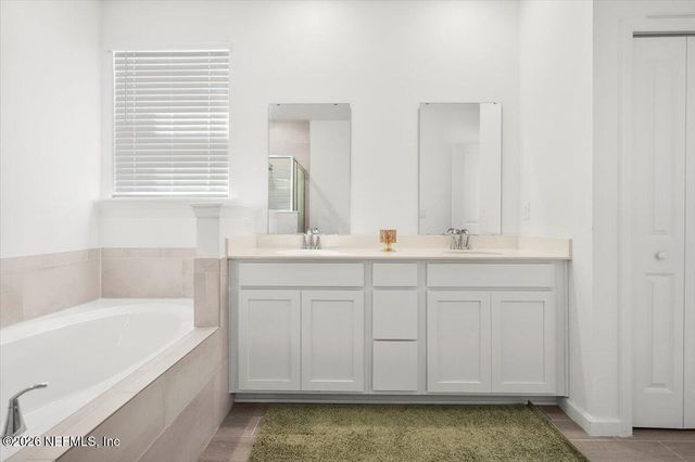 15608 WHISPERING FIR Drive, Jacksonville, FL 32218