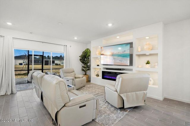 15608 WHISPERING FIR Drive, Jacksonville, FL 32218