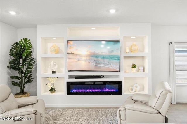 15608 WHISPERING FIR Drive, Jacksonville, FL 32218