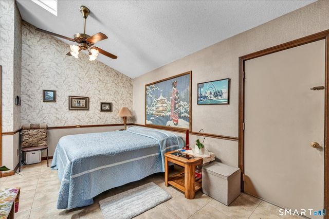 23 Crest Drive, Cromwell, CT 06416