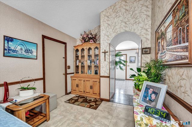 23 Crest Drive, Cromwell, CT 06416