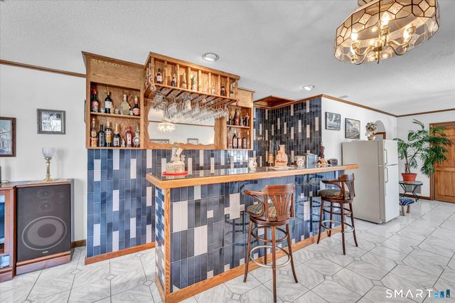 23 Crest Drive, Cromwell, CT 06416