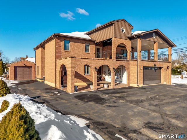 23 Crest Drive, Cromwell, CT 06416