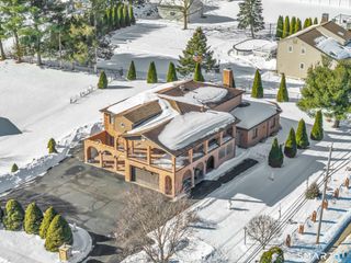 23 Crest Drive, Cromwell, CT 06416