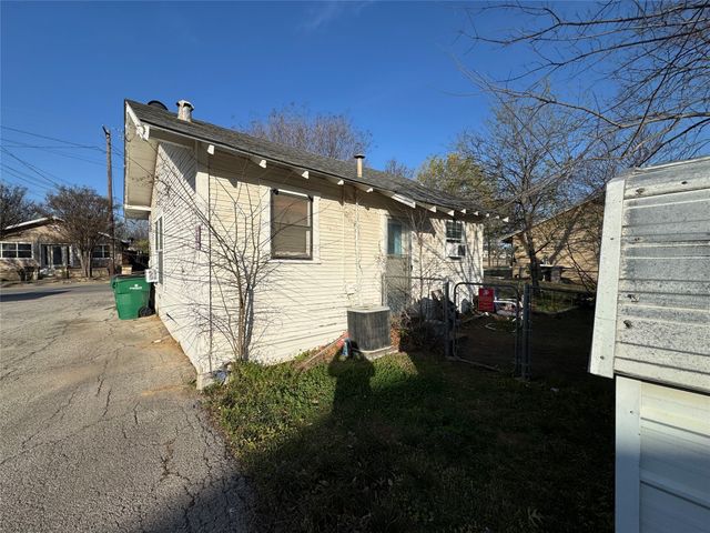 467 N Paddock Street, Stephenville, TX 76401