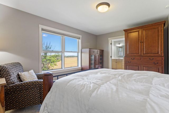 11446 Balsam Way, Woodbury, MN 55129