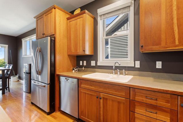 11446 Balsam Way, Woodbury, MN 55129