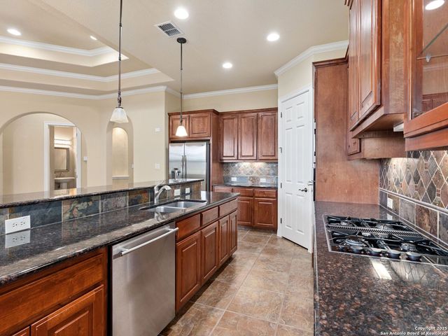 16026 Huebner Bluff, San Antonio, TX 78248