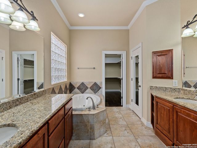 16026 Huebner Bluff, San Antonio, TX 78248