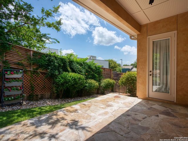 16026 Huebner Bluff, San Antonio, TX 78248